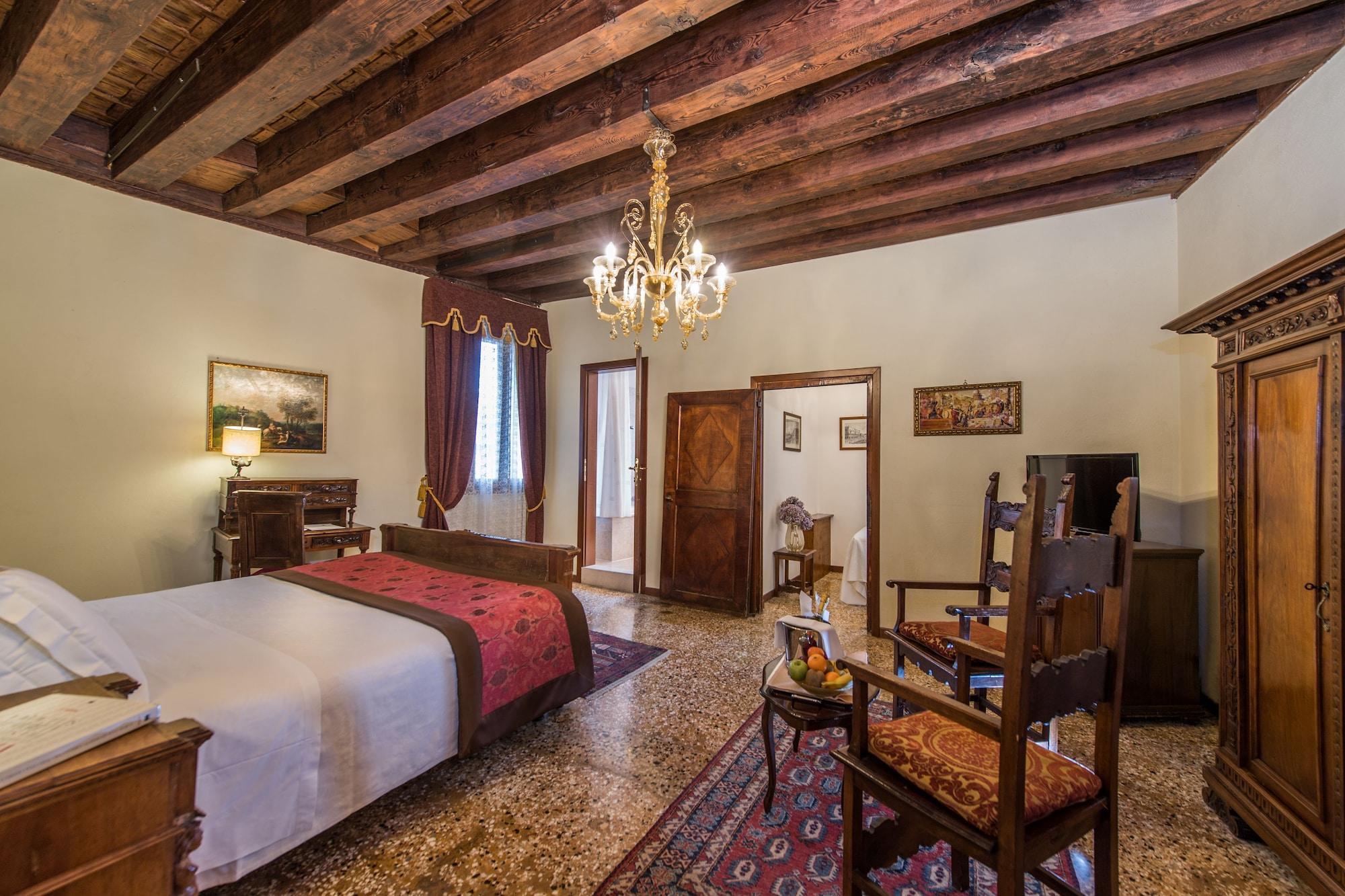 Palazzo Priuli 4* Venedig